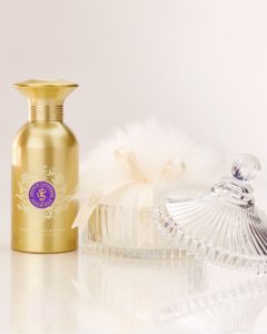 Shelley Kyle French Lavender Body and Linen Powder Talc Free Gift Set with Large Puff and Crystal Dish
