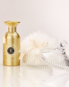 Shelley Kyle McClendon Body and Linen Powder Talc Free Gift Set with Large Puff and Crystal Dish